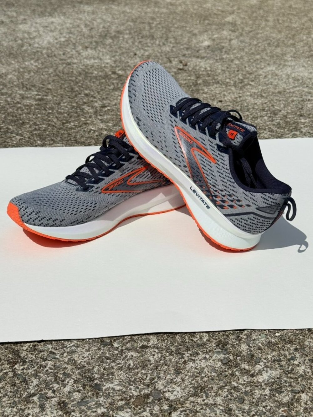BROOKS Levitate 5 Running Shoe Men's Size 9 Gray/Orange